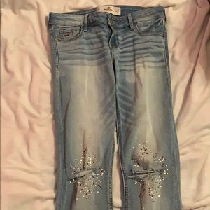 Skinny Jeans with rips in knees